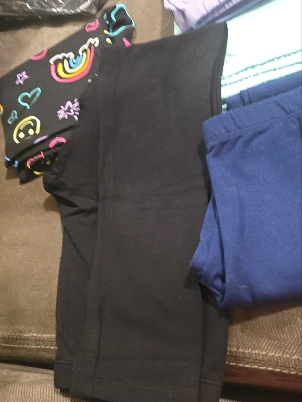 Old Navy pairs black